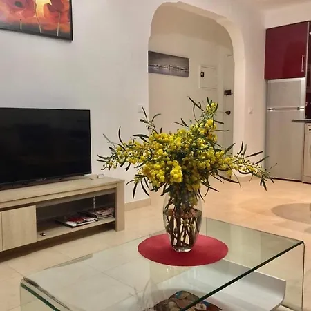 Apartamento Ver-o-mar Apartment *