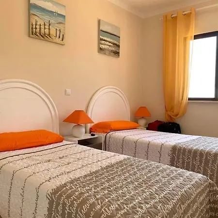 Apartamento Ver-o-mar Apartment *